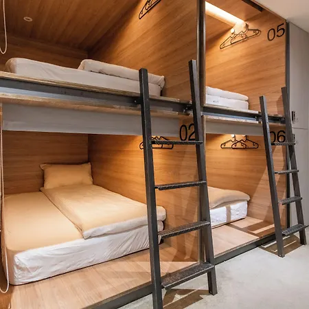 Bouti City Capsule Inn-3